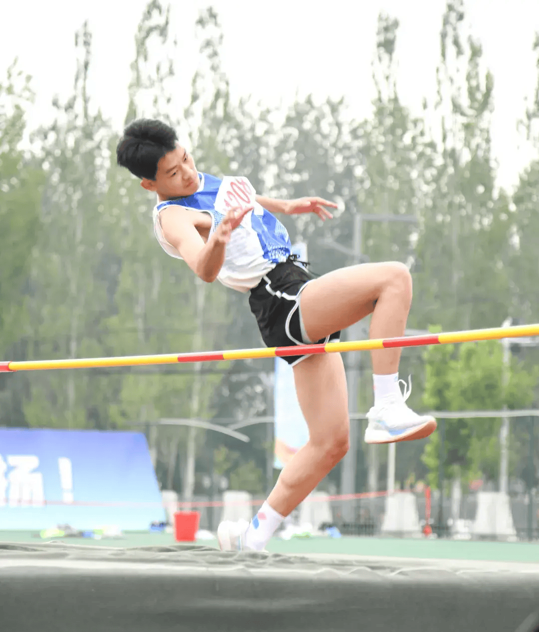 九游官网下载电脑版-包含全国青少年高空跳绳大师赛，突破极限的青春热血的词条