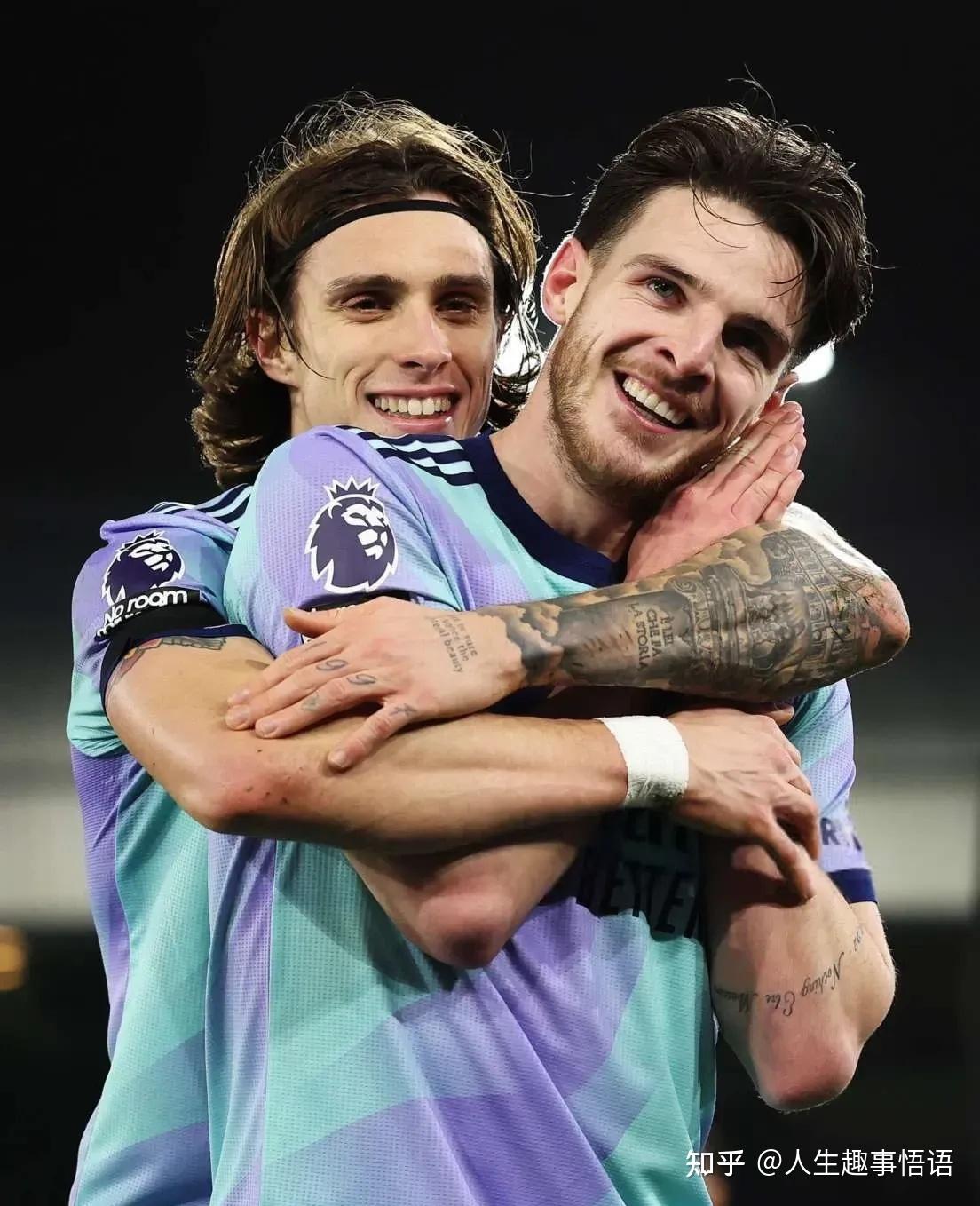 英超攻守转换快,精彩瞬间频繁刷新场面的简单介绍 英超攻守转换快,精彩瞬间频繁刷新场面的简单介绍