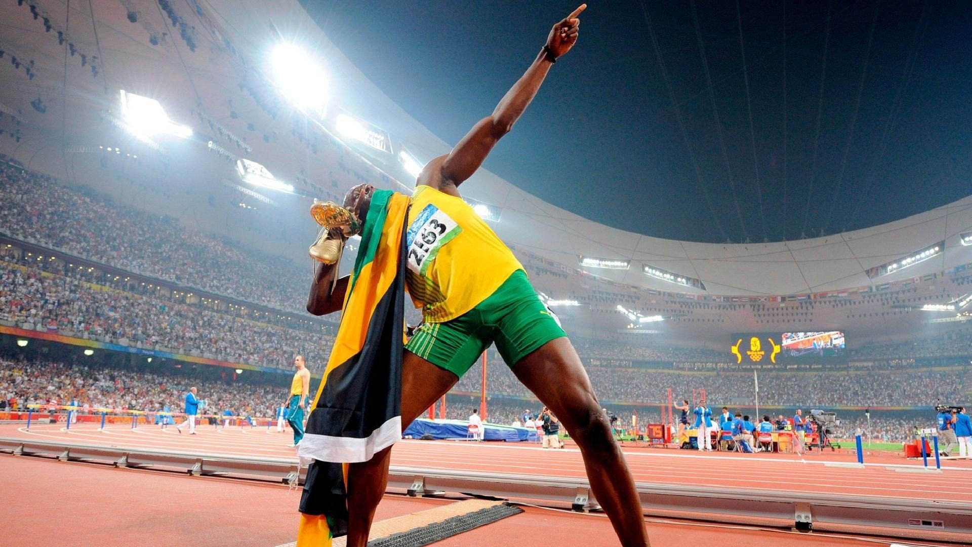 三队联赛排名竞争激烈，三队争夺冠亚季赛程安排