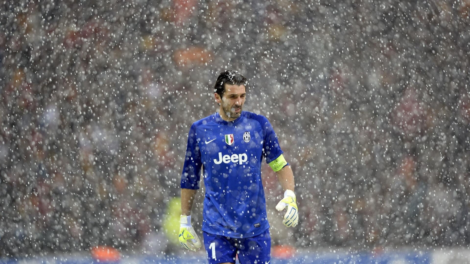 勇士横扫掘金晋级，库里狂砍38分率队再前进，库里35分勇士惜败开拓